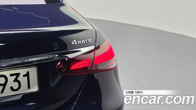 Mercedes-Benz E-Class 2021 — photo 9