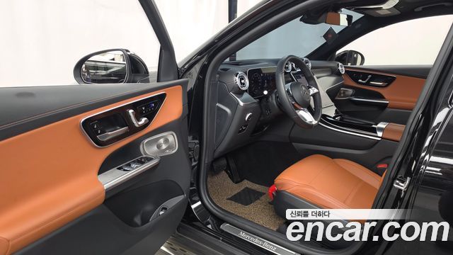 Mercedes-Benz GLC-Class 2025 — photo 10