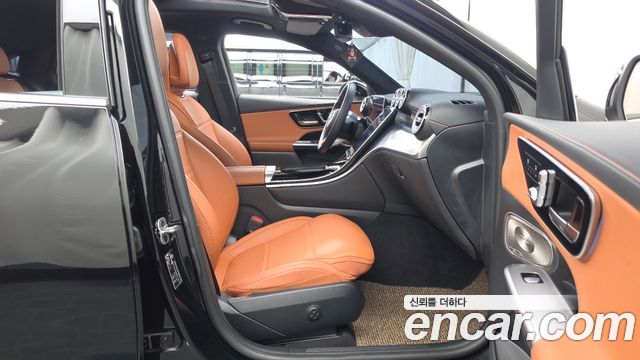 Mercedes-Benz GLC-Class 2025 — photo 11
