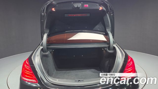 Mercedes-Benz S-Class 2017 — photo 20