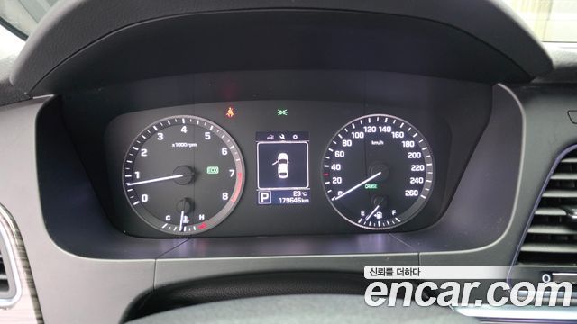 Hyundai Sonata 2015 — photo 11