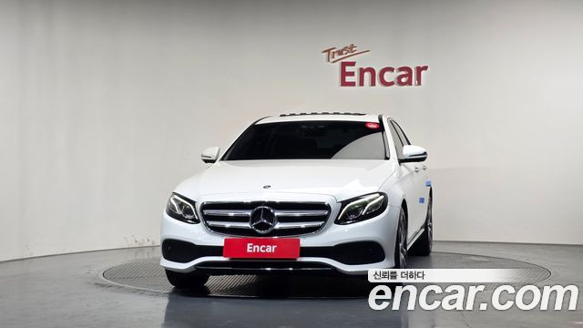 Mercedes-Benz E-Class 2019 — photo 3