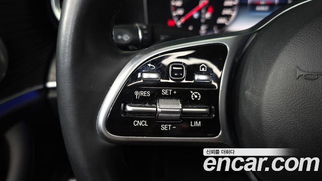 Mercedes-Benz E-Class 2019 — photo 22