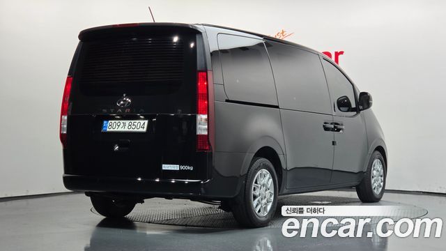 Hyundai Staria 2022 — photo 2