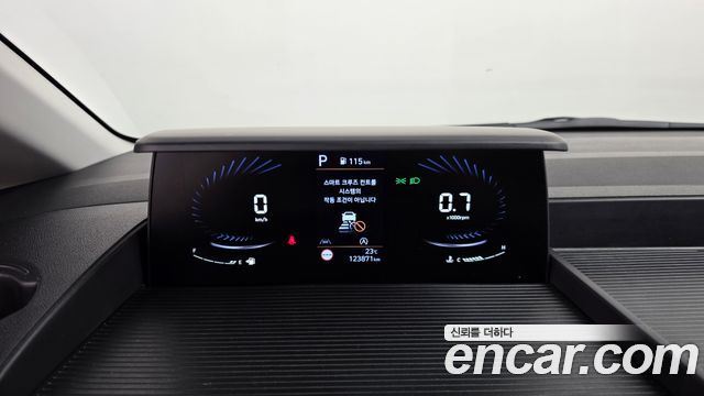 Hyundai Staria 2022 — photo 11