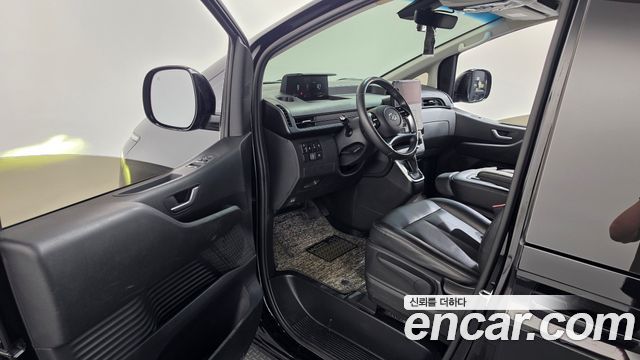 Hyundai Staria 2022 — photo 13