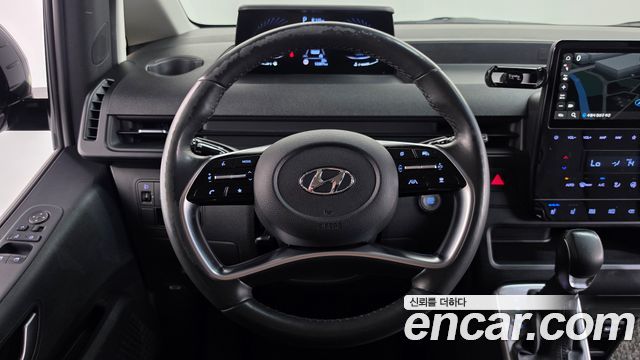 Hyundai Staria 2022 — photo 18