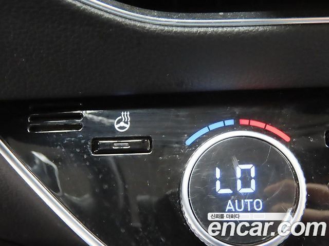 Hyundai Sonata 2022 — photo 16