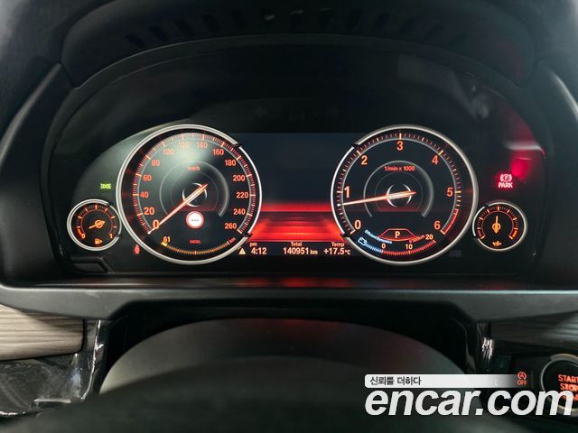 BMW X5 2016 — photo 9