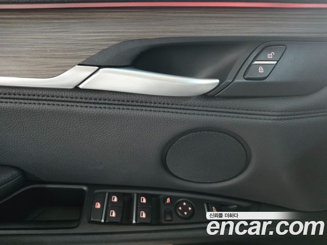 BMW X5 2016 — photo 11