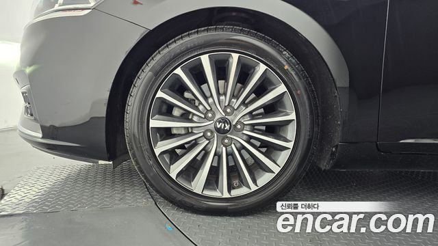 Kia K7 2018 — photo 5