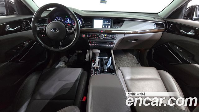 Kia K7 2018 — photo 10