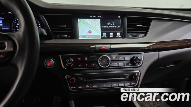 Kia K7 2018 — photo 18