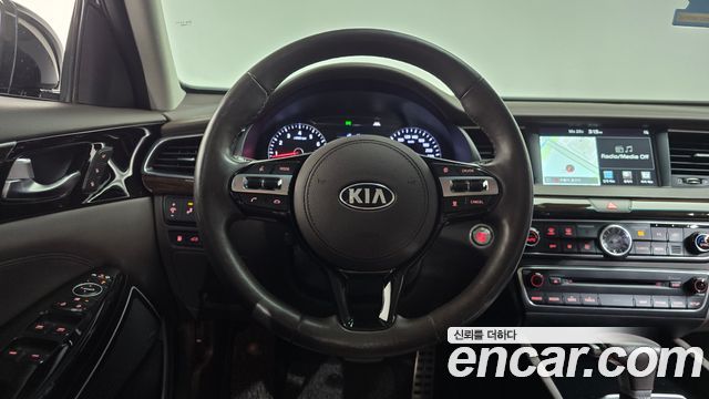 Kia K7 2018 — photo 19