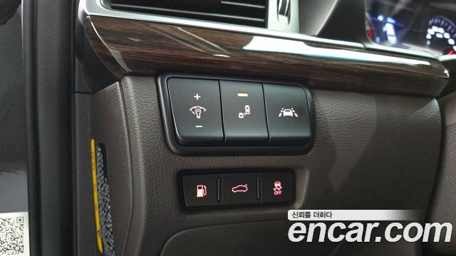 Kia K7 2018 — photo 26