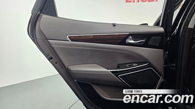 Kia K7 2018 — photo 15