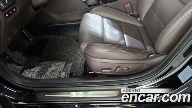Kia K7 2018 — photo 33