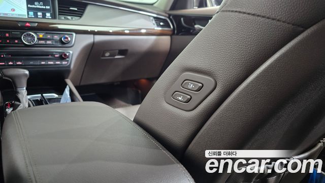 Kia K7 2018 — photo 34