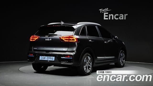 Kia Niro 2022 — photo 2