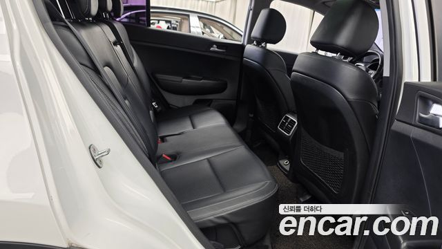 Kia Sportage 2016 — photo 17