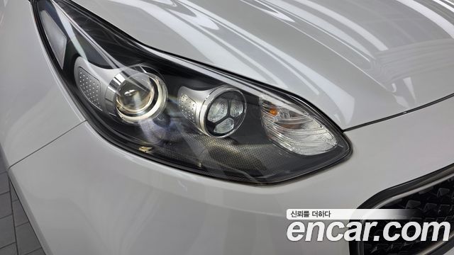 Kia Sportage 2016 — photo 8