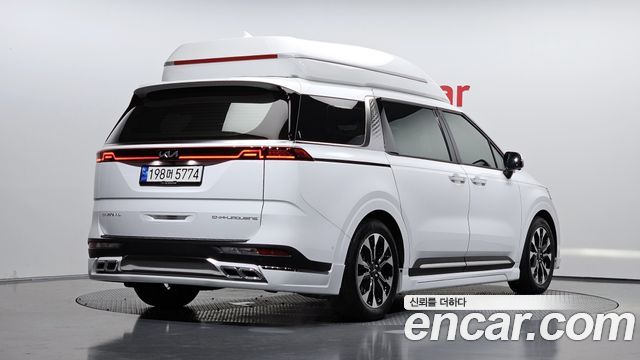 Kia Canival 2023 — photo 2