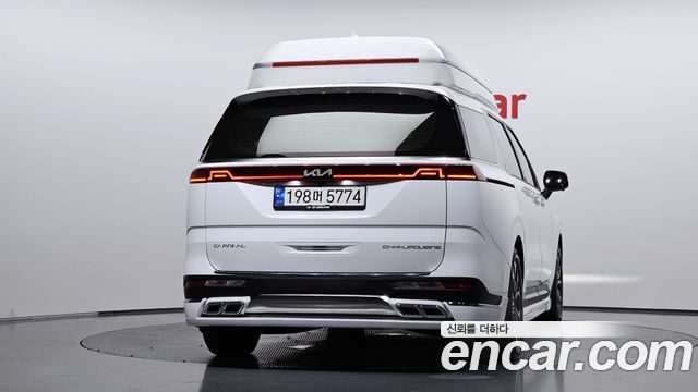 Kia Canival 2023 — photo 4