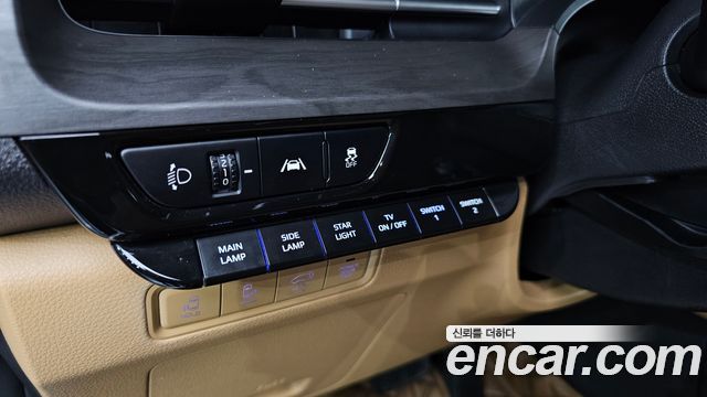 Kia Canival 2023 — photo 20