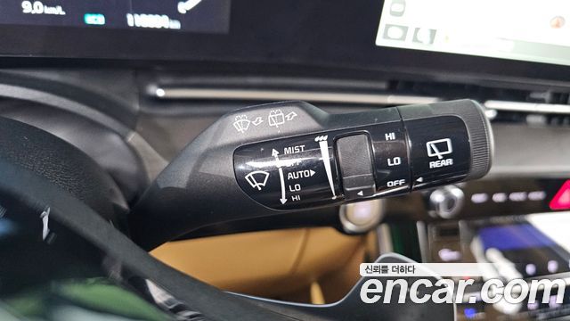 Kia Canival 2023 — photo 28