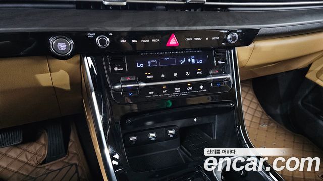 Kia Canival 2023 — photo 29