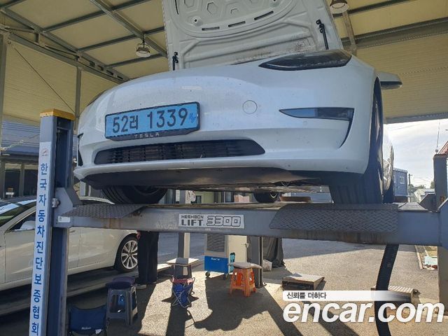 Tesla Model 3 2020 — photo 1