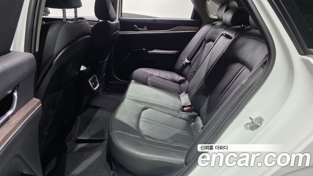 Kia K5 2023 — photo 11