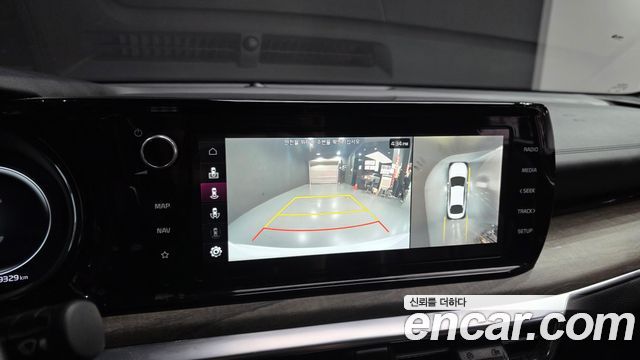Kia K5 2023 — photo 17