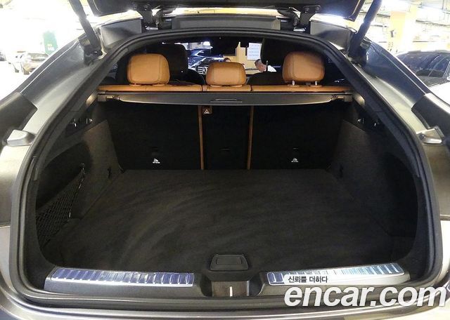 Mercedes-Benz GLC-Class 2023 — photo 4