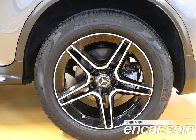 Mercedes-Benz GLC-Class 2023 — photo 5