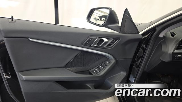 BMW 2-Series 2023 — photo 14