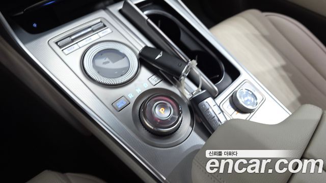 Genesis GV80 2021 — photo 12