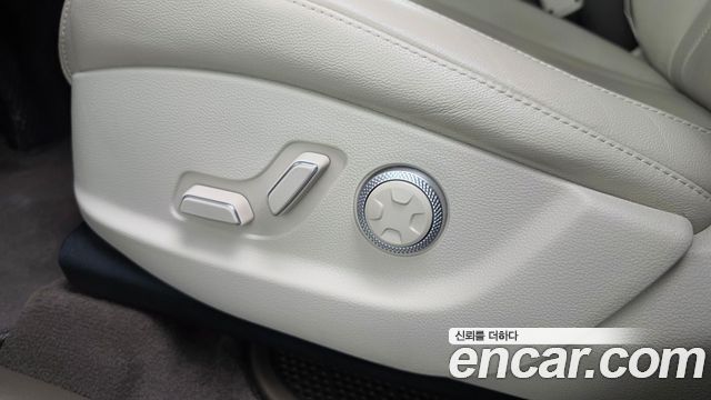 Genesis GV80 2021 — photo 31