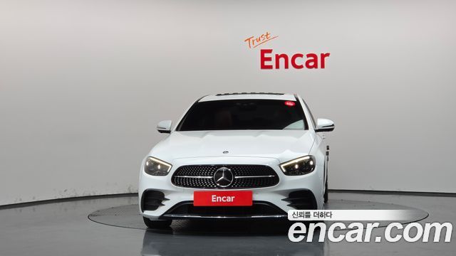 Mercedes-Benz E-Class 2021 — photo 3