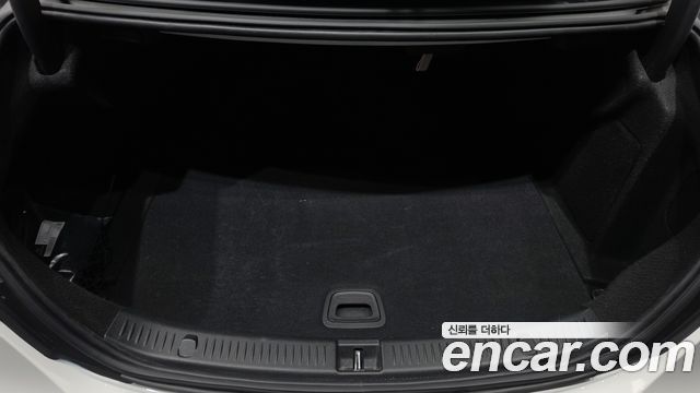 Mercedes-Benz E-Class 2021 — photo 26