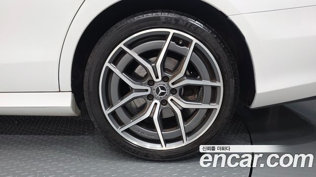 Mercedes-Benz E-Class 2021 — photo 7