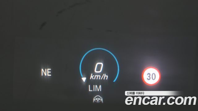 Mercedes-Benz E-Class 2021 — photo 31
