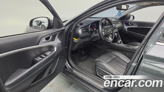 Genesis G70 2018 — photo 13