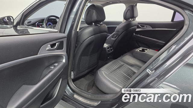 Genesis G70 2018 — photo 17