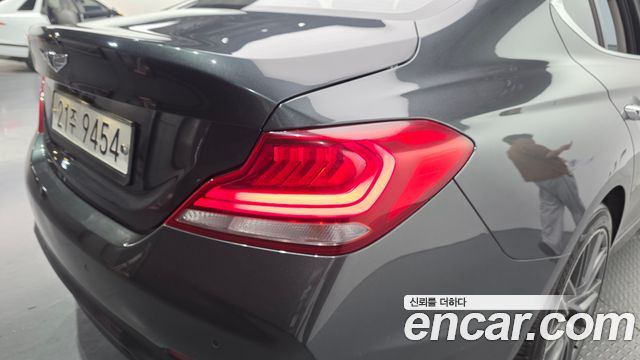 Genesis G70 2018 — photo 9