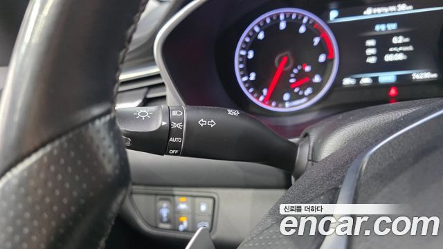 Genesis G70 2018 — photo 29