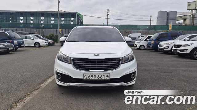 Kia Canival 2016 — photo 2