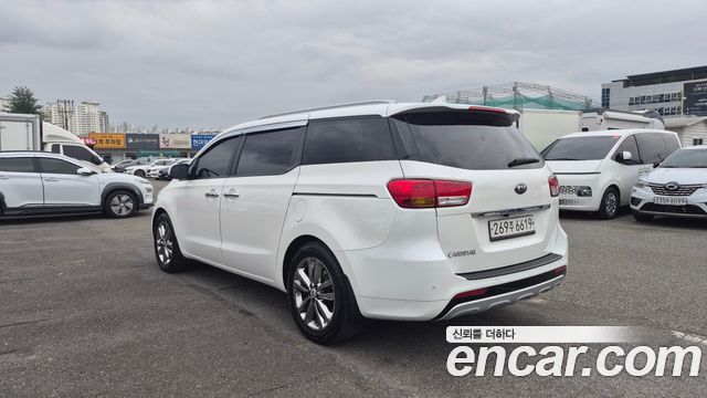 Kia Canival 2016 — photo 4