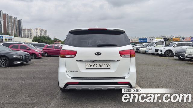 Kia Canival 2016 — photo 5