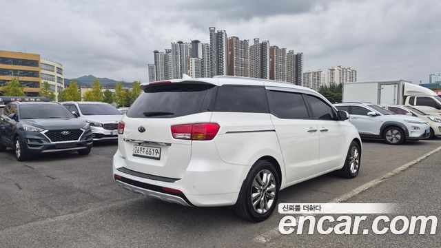 Kia Canival 2016 — photo 6